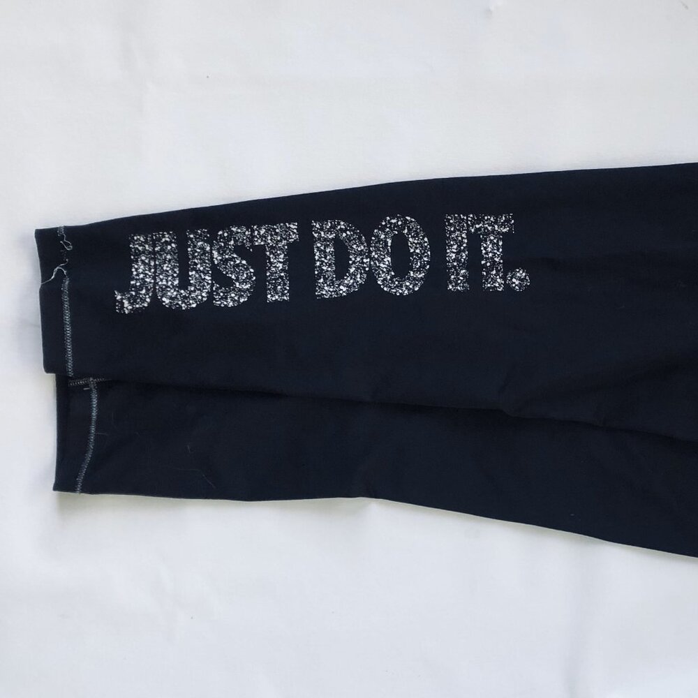 NIKE PRO WOMEN'S LEGGINGS size medium